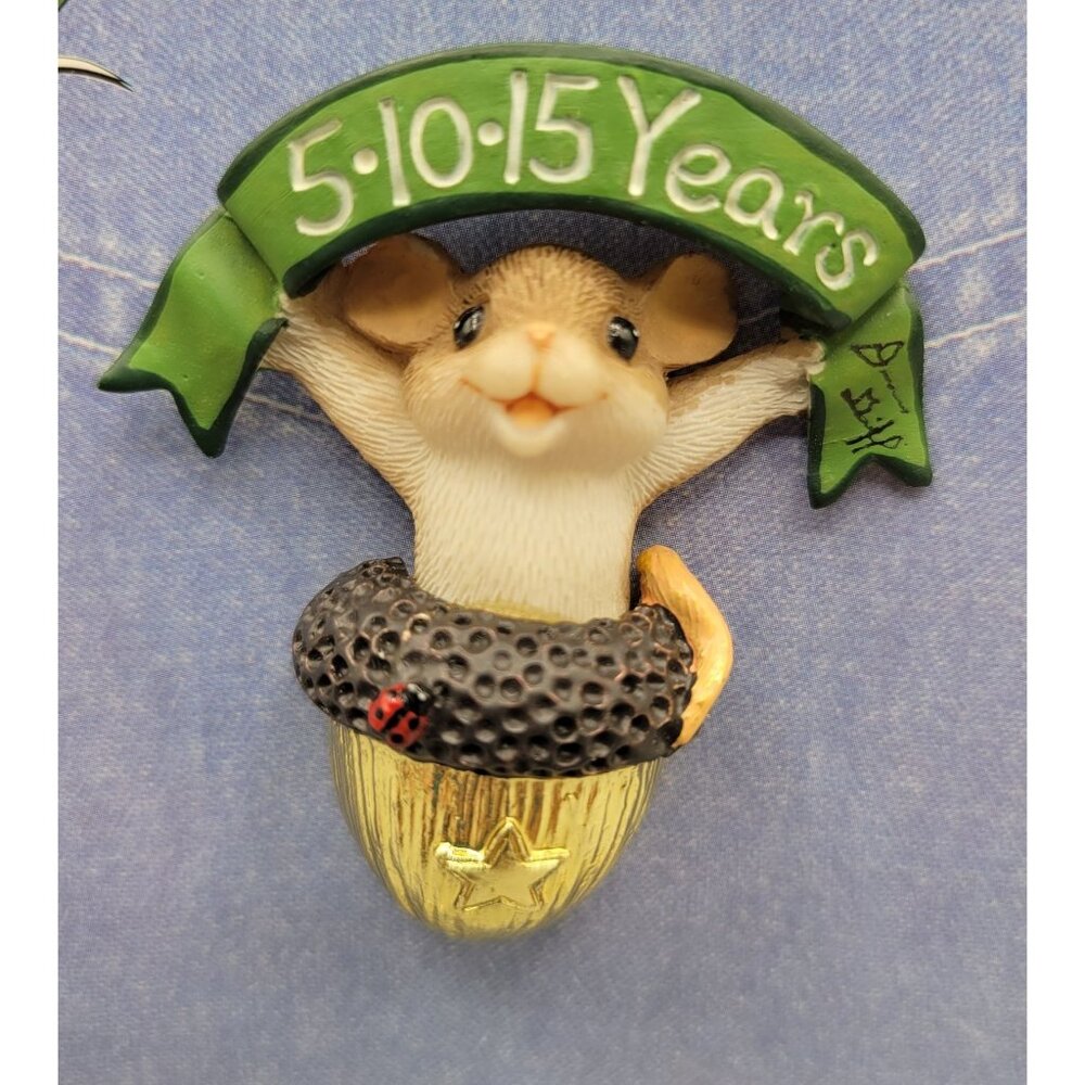 Charming Tails Lapel Pin 5-10-15 Years Triple Anniversary Club Member Autograph